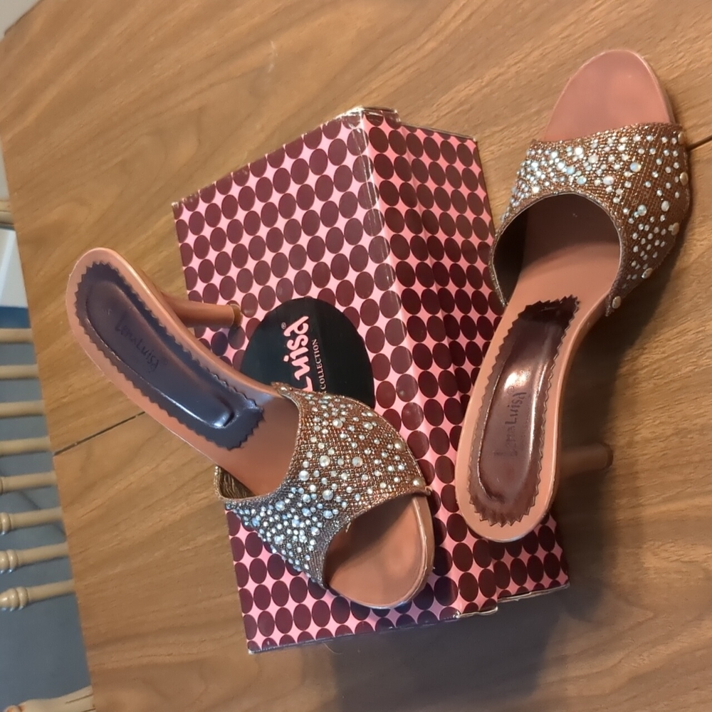 Lena Luisa sequence heels